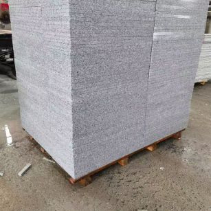 银川 芝麻白火烧面1.8厚300*600地铺石，尺寸标准，厚薄均匀