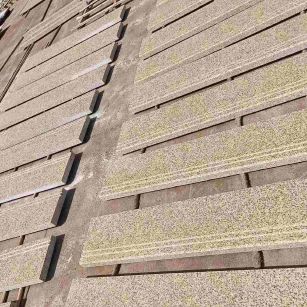 银川 黄金麻花岗岩光面楼梯踏步