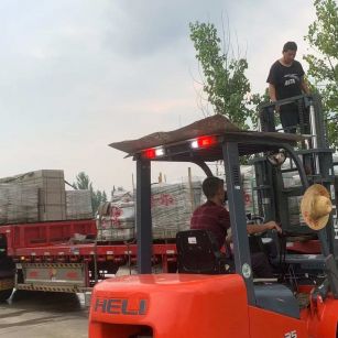 银川 黄金麻冰裂纹，地铺石装车