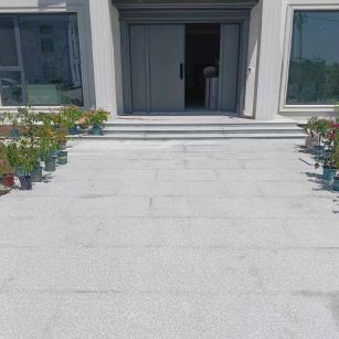 银川 芝麻白花岗岩地铺石地面铺装