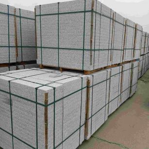 银川 白麻花岗岩石材荔枝面地铺石（300*600*50）