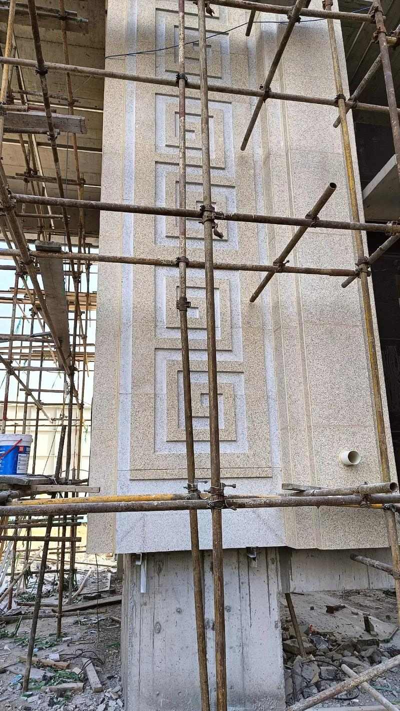 银川 黄金麻花岗岩别墅外墙干挂回纹造型效果