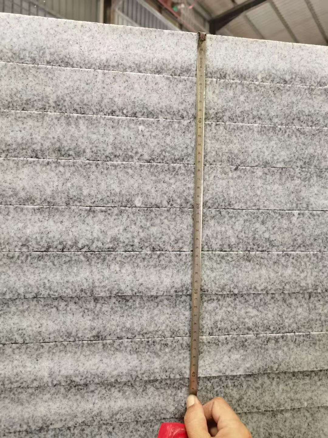 银川 芝麻白火烧成品厚薄均匀，B料价格接近A料质量