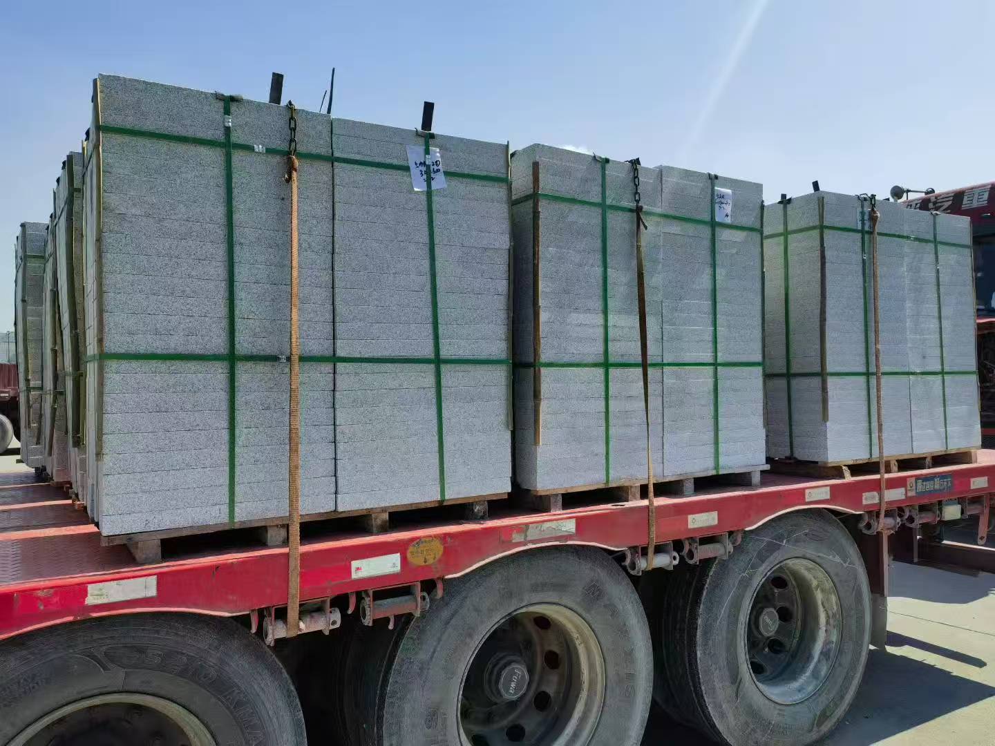 银川芝麻白花岗岩出货日常地铺石