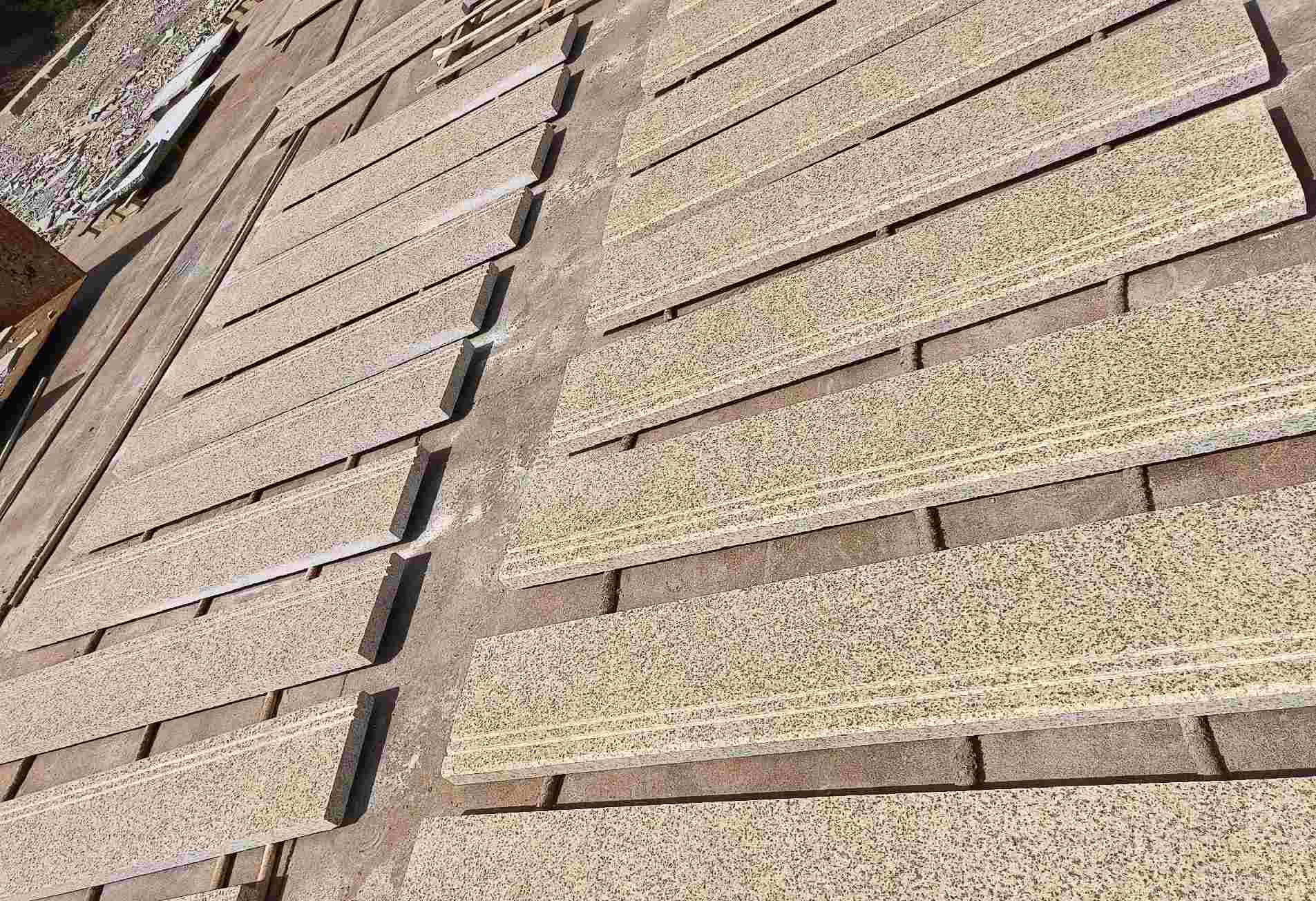 银川 黄金麻花岗岩光面楼梯踏步