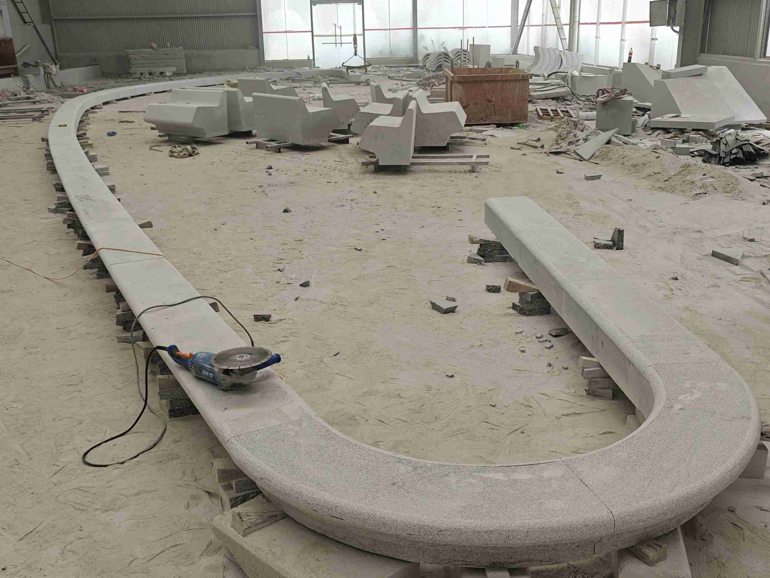 银川 芝麻白花岗岩弧形花坛石，坐凳石