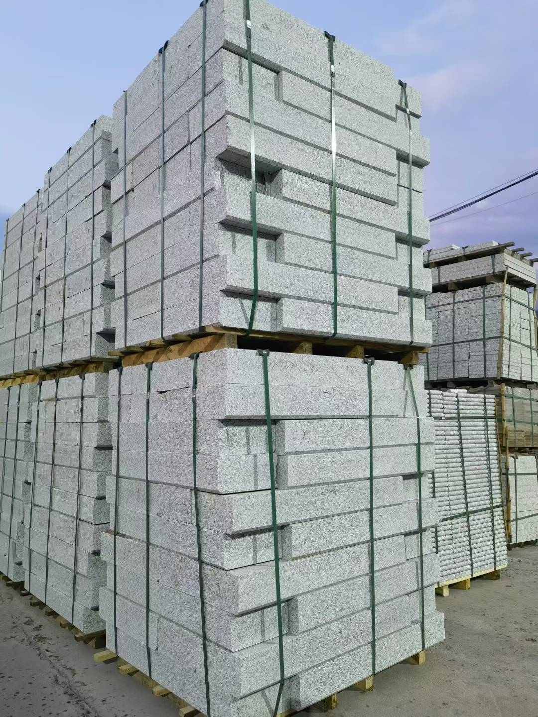 银川 芝麻白花岗岩路沿石，路缘石，路肩石，道牙，立缘石，马路牙子，街沿石，侧石等