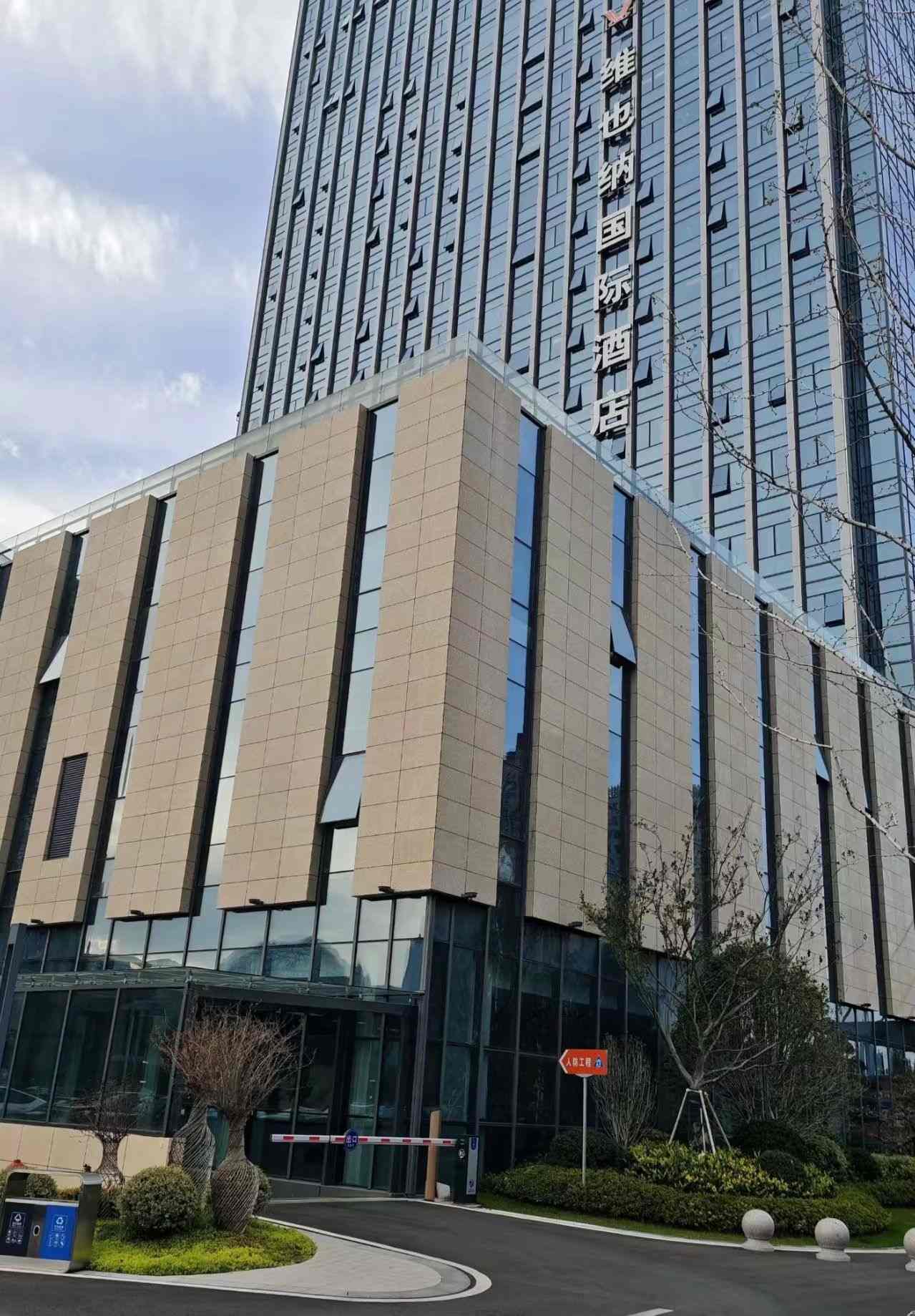 银川 黄金麻花岗岩外墙干挂