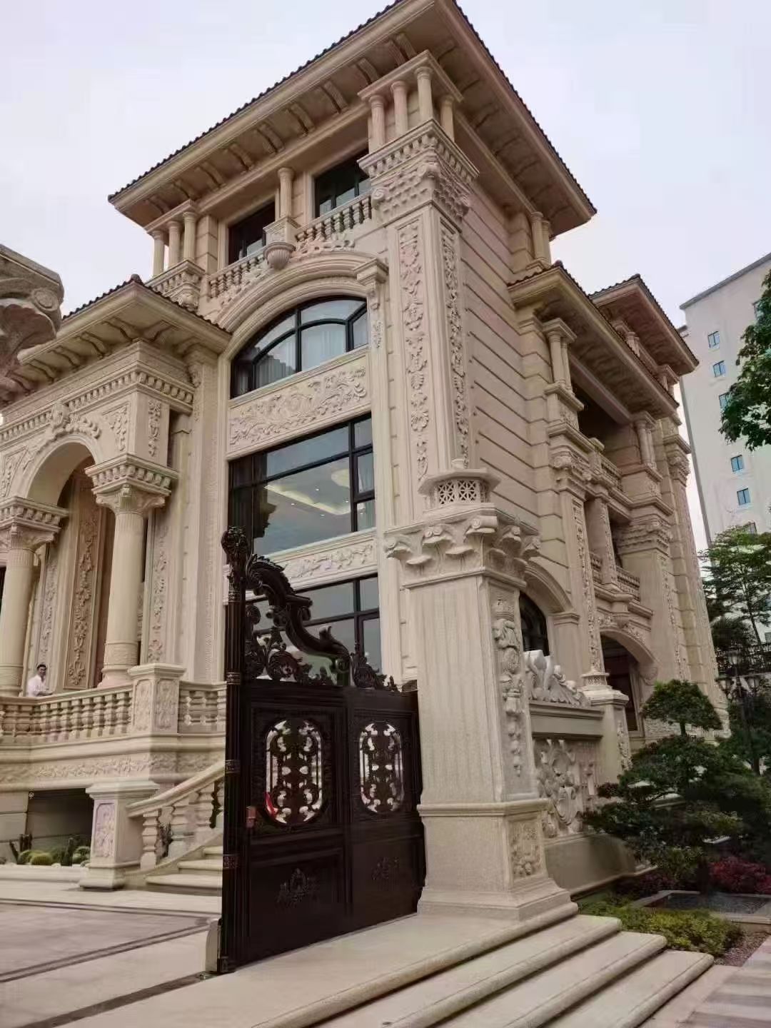 银川 黄金麻花岗岩别墅外墙干挂效果展示