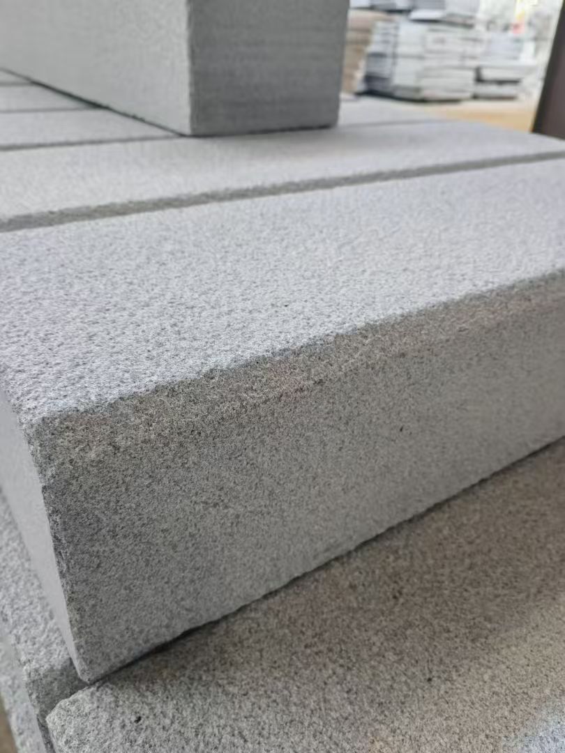 银川 芝麻灰荔枝面路沿石