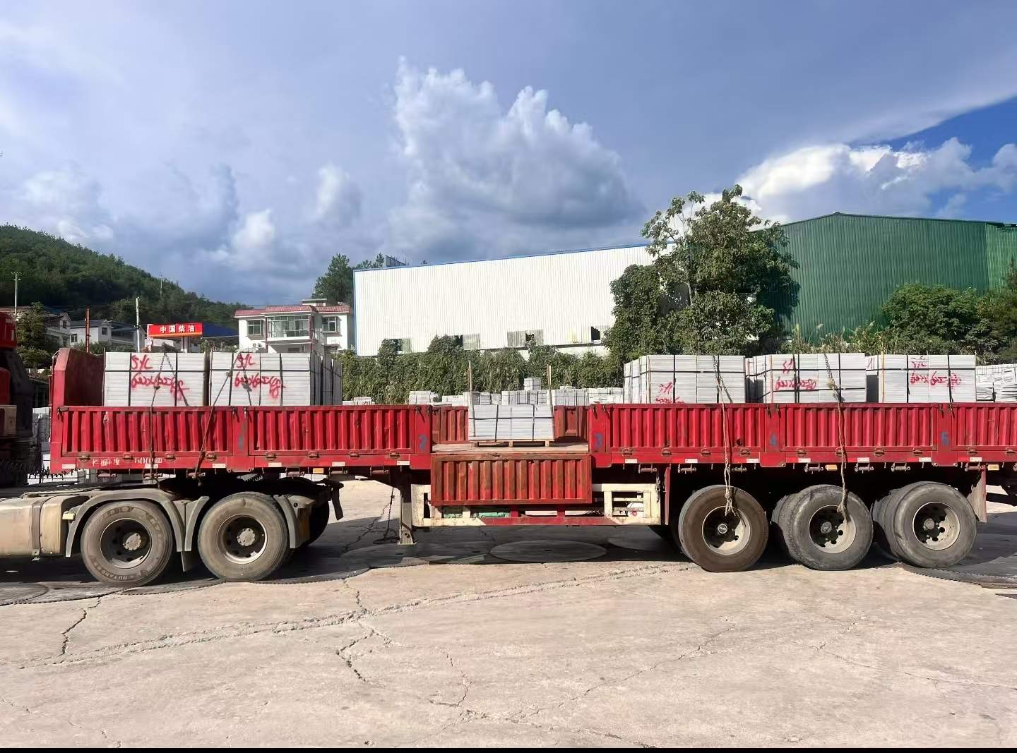 银川 芝麻灰花岗岩地铺石出货日常