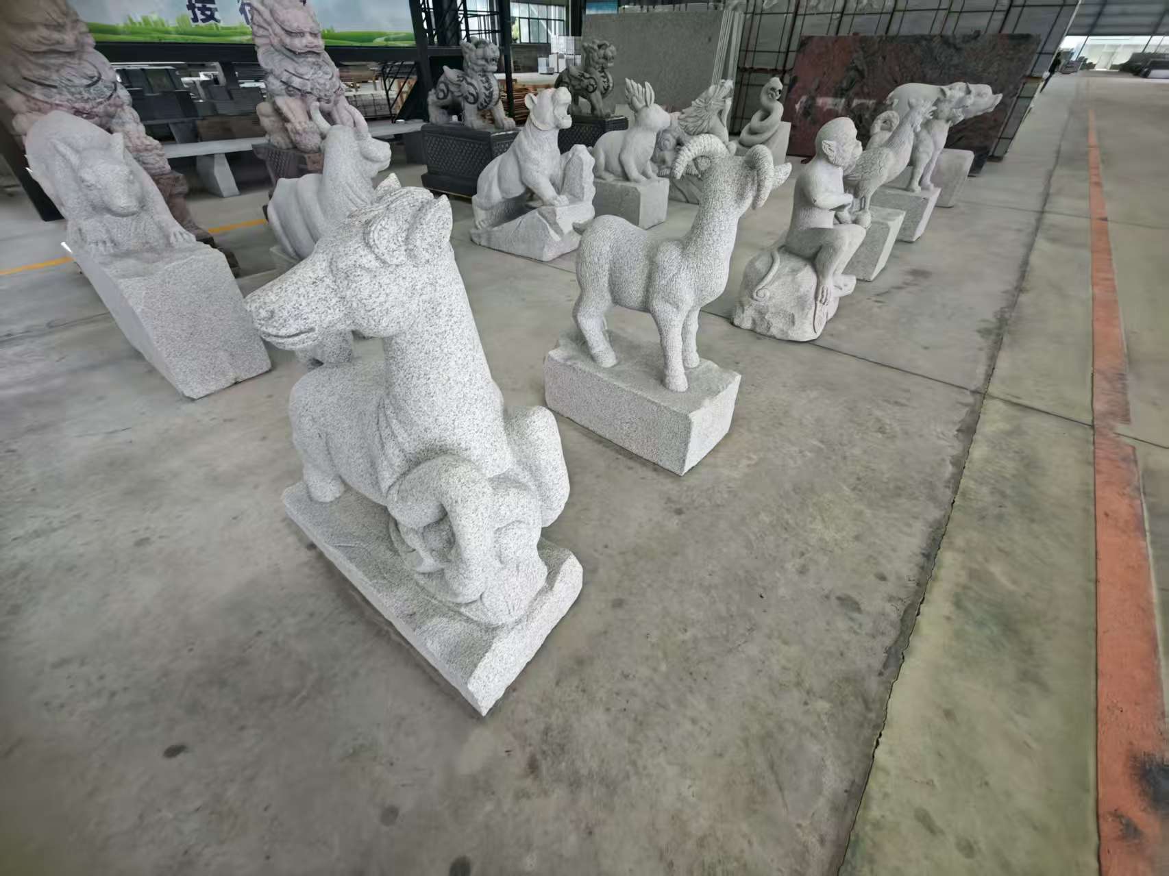 银川 芝麻白花岗岩造型立体雕刻——十二生肖