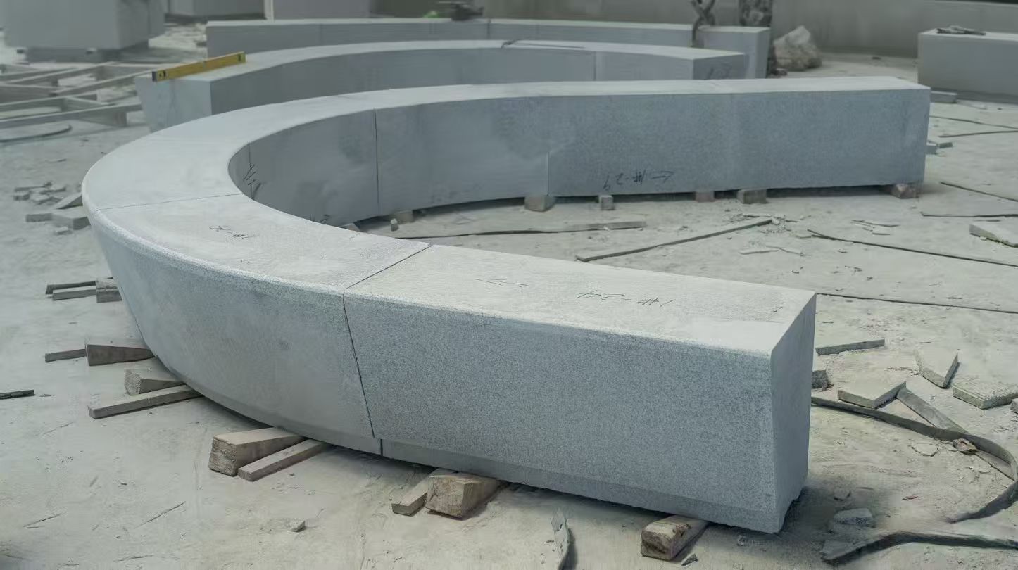 银川 芝麻白花岗岩光面弧形坐凳
