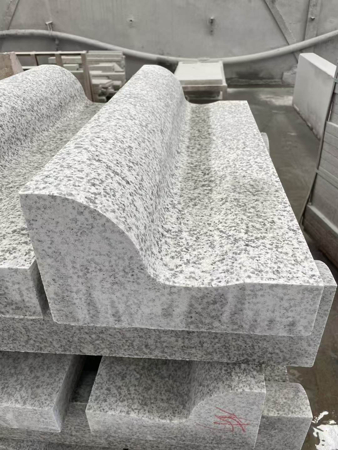 银川 白麻花岗岩S型路沿石，路侧石，马路牙子等