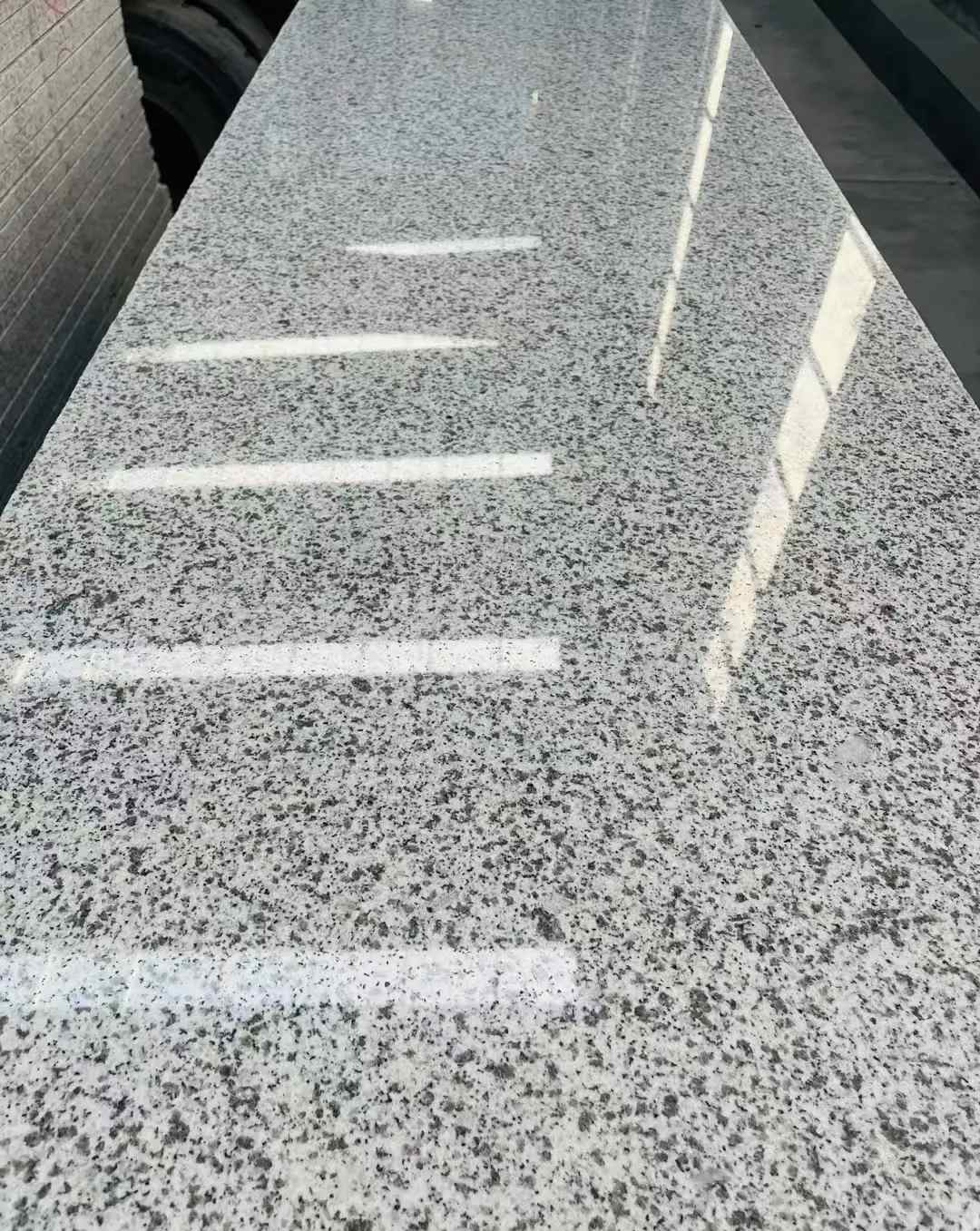 银川 白麻花岗岩光面毛板